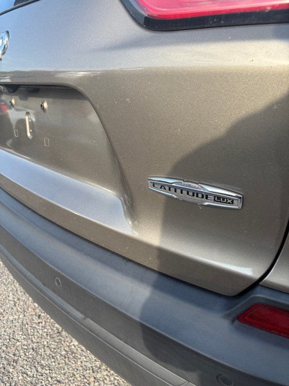 2021 Jeep Cherokee Image 9