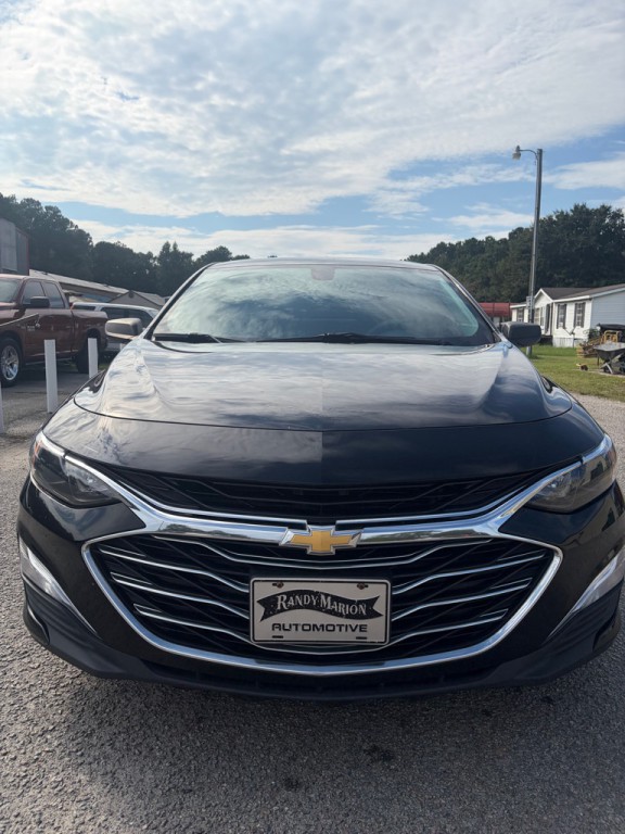 2019 Chevrolet Malibu Image 2