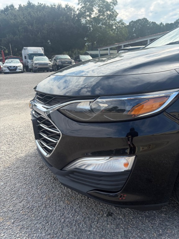 2019 Chevrolet Malibu Image 3