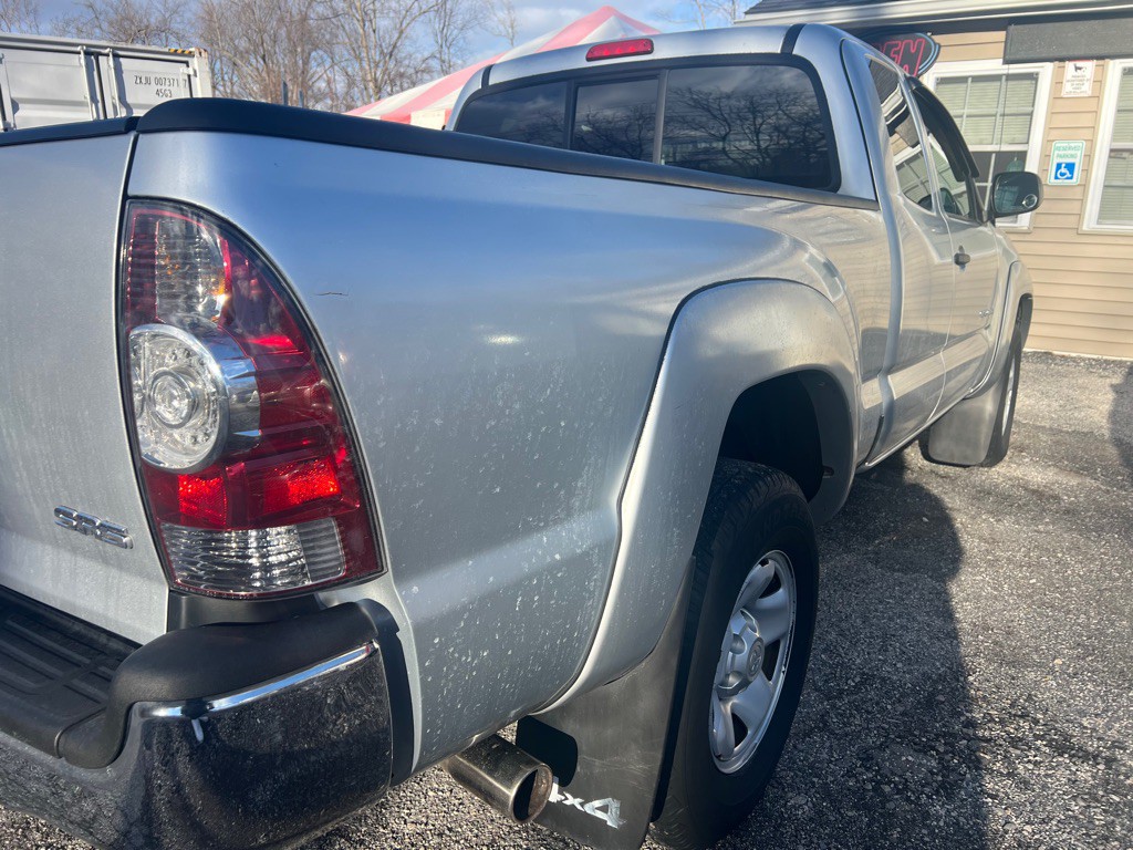 2010 Toyota Tacoma Image 21
