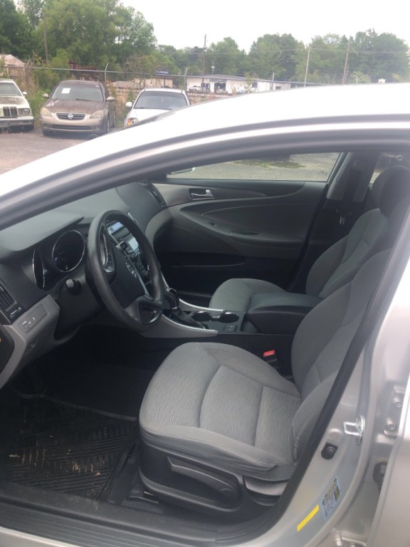 2013 Hyundai Sonata Image 3