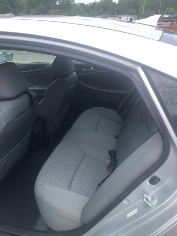 2013 Hyundai Sonata Image 4