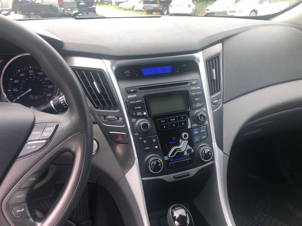 2013 Hyundai Sonata Image 6