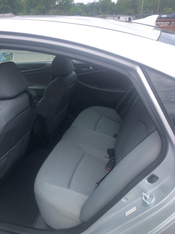 2013 Hyundai Sonata Image 8