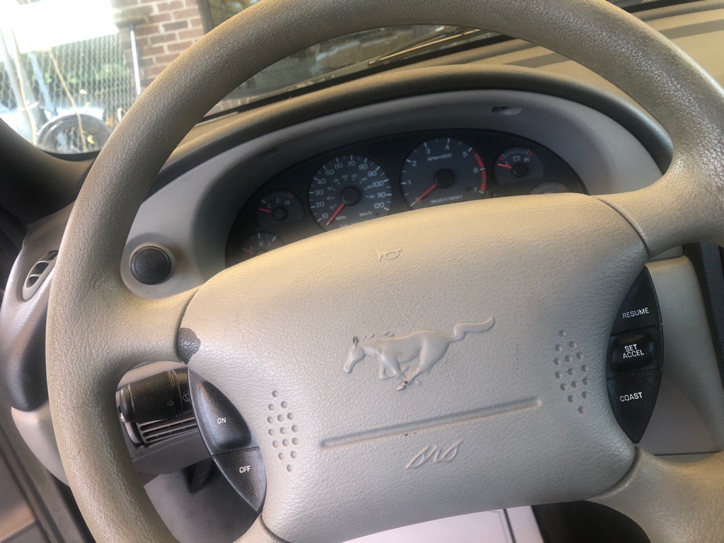 2001 Ford Mustang Image 17