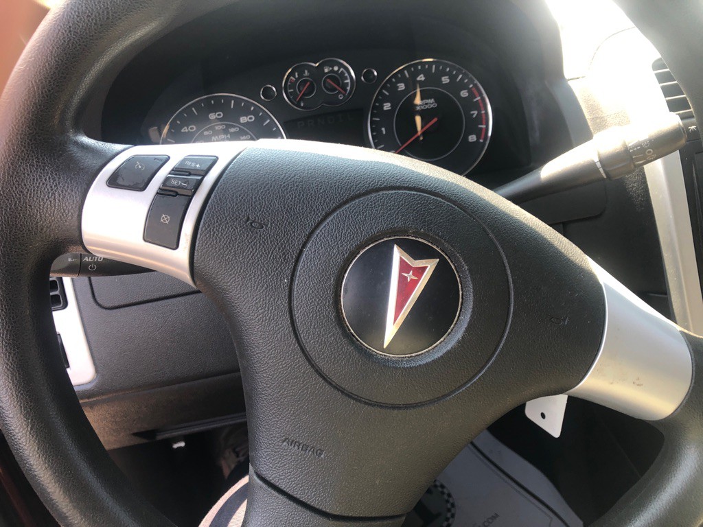 2008 Pontiac Torrent Image 7