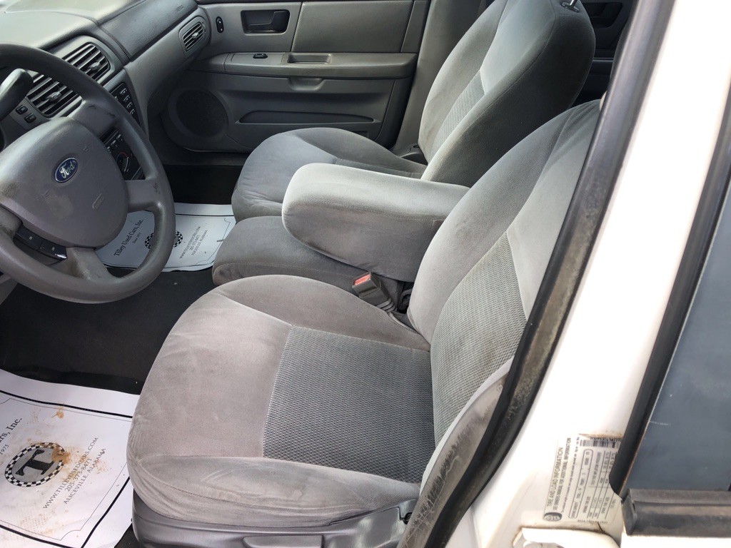 2005 Ford Taurus Image 4