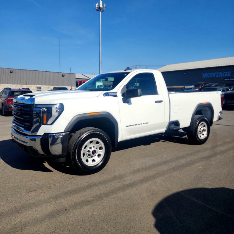 2024 GMC Sierra 3500 Image 2