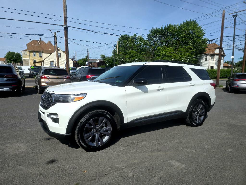 2023 Ford Explorer Image 2