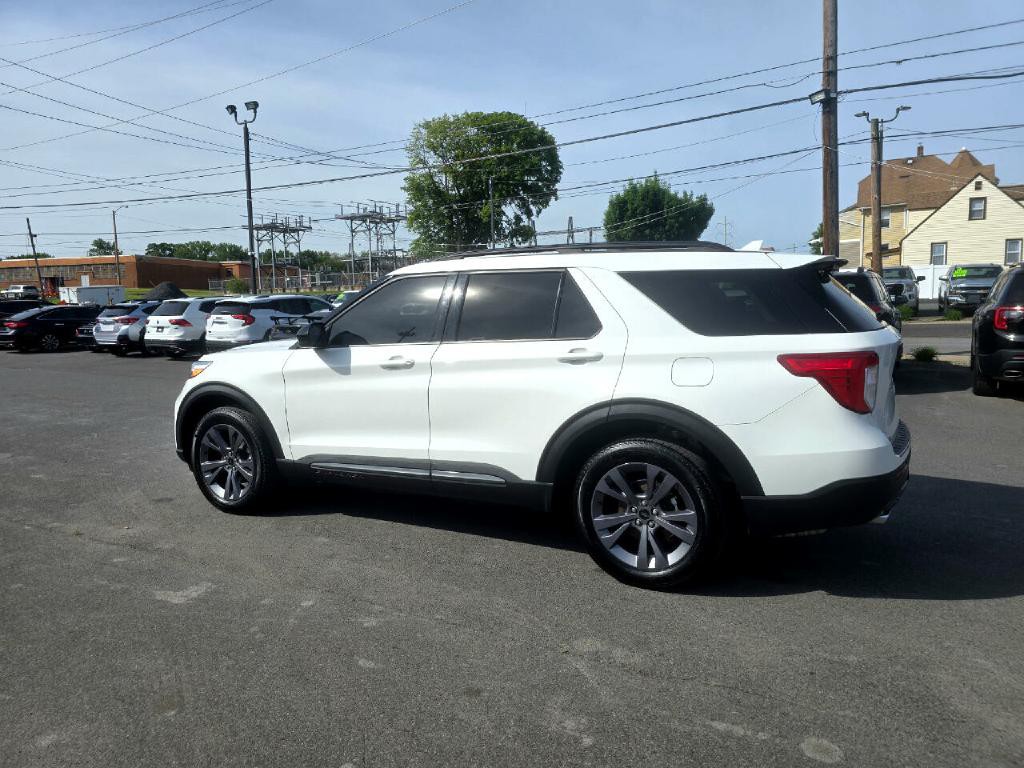 2023 Ford Explorer Image 3