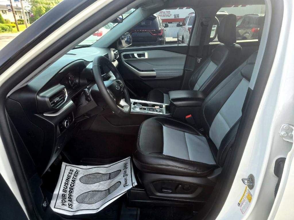 2023 Ford Explorer Image 11