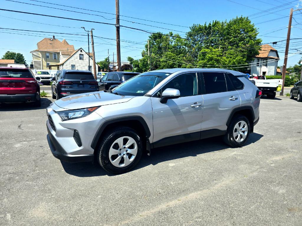 2022 Toyota Rav4 Image 2
