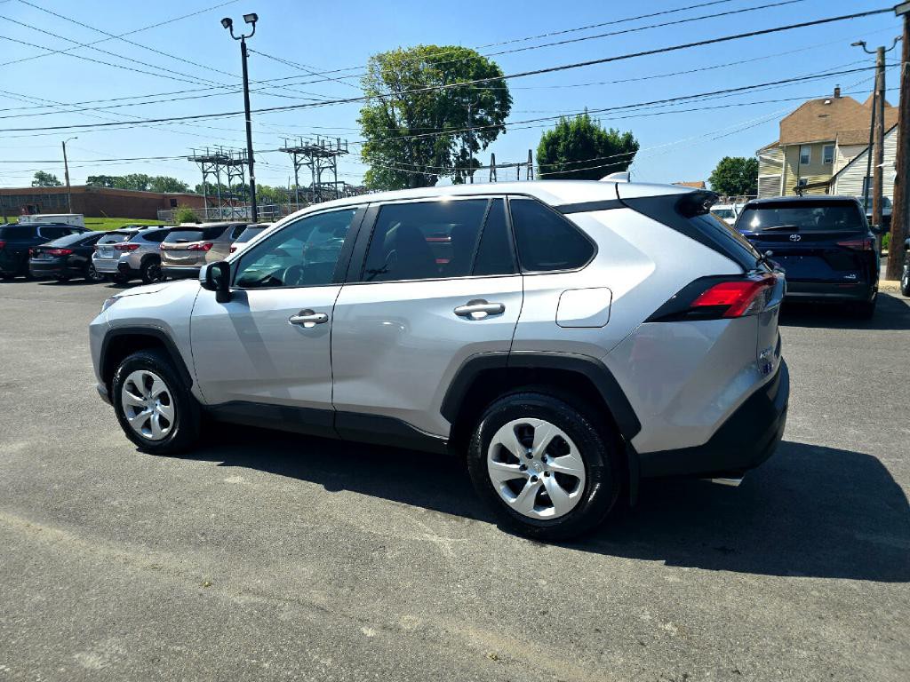 2022 Toyota Rav4 Image 3