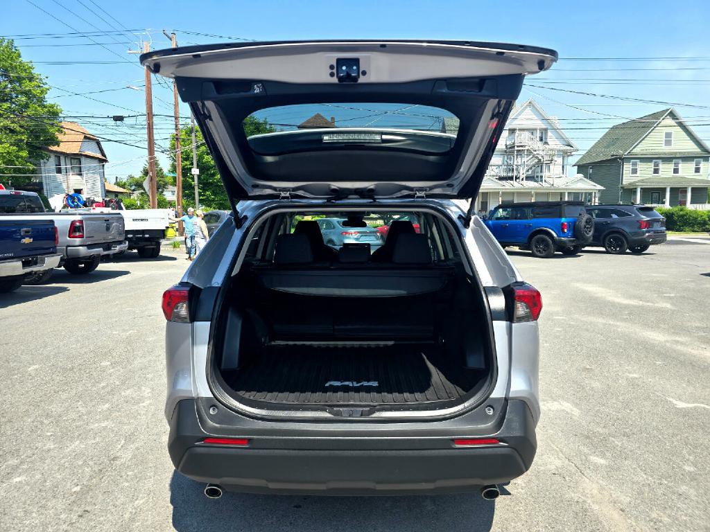 2022 Toyota Rav4 Image 16