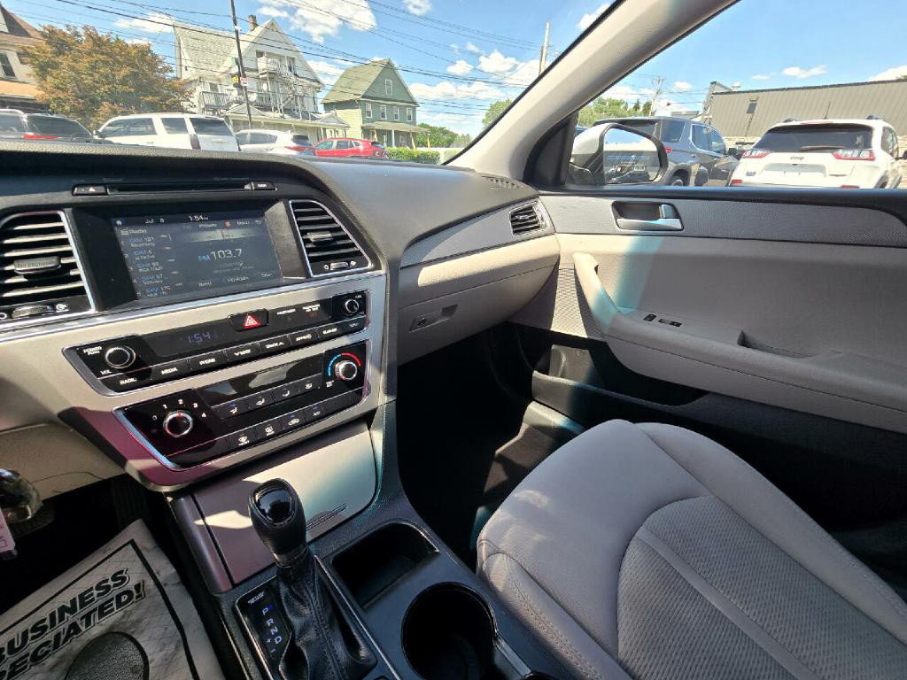 2016 Hyundai Sonata Image 10