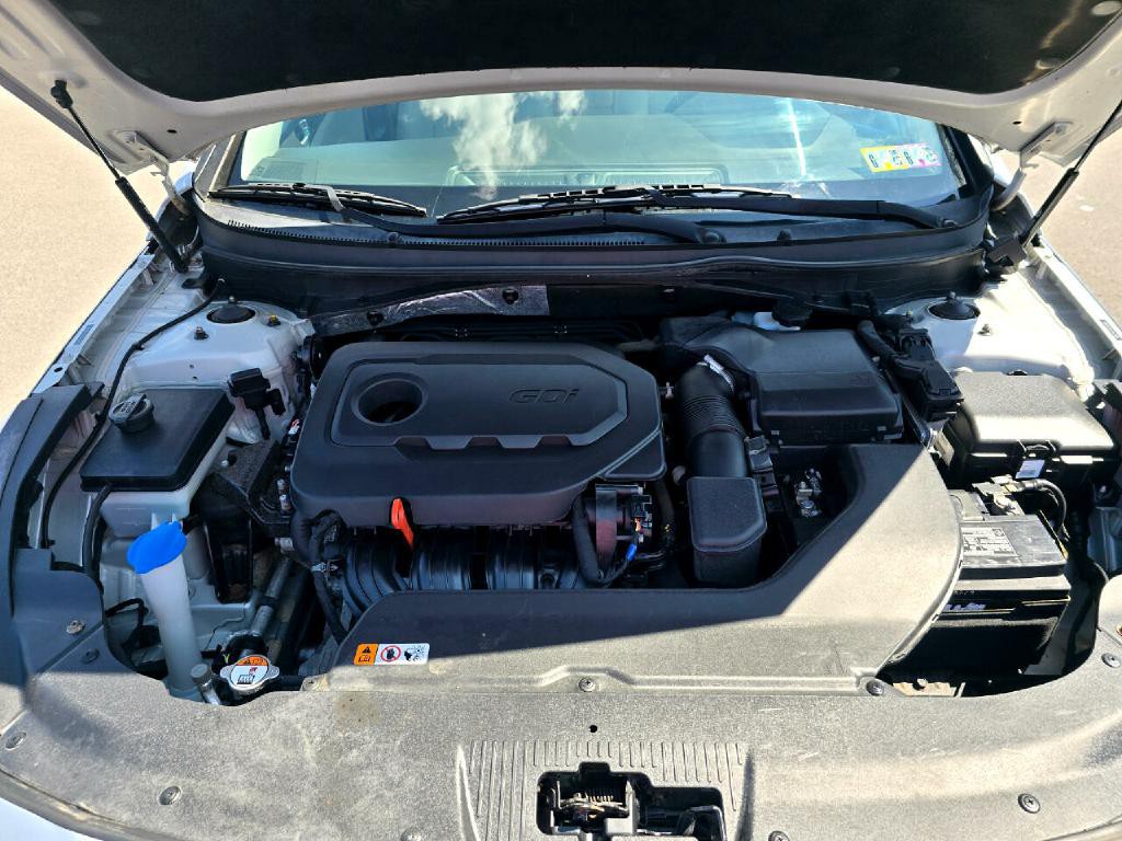 2016 Hyundai Sonata Image 17