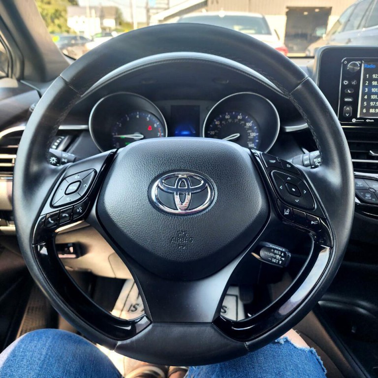 2018 Toyota C-HR Image 6
