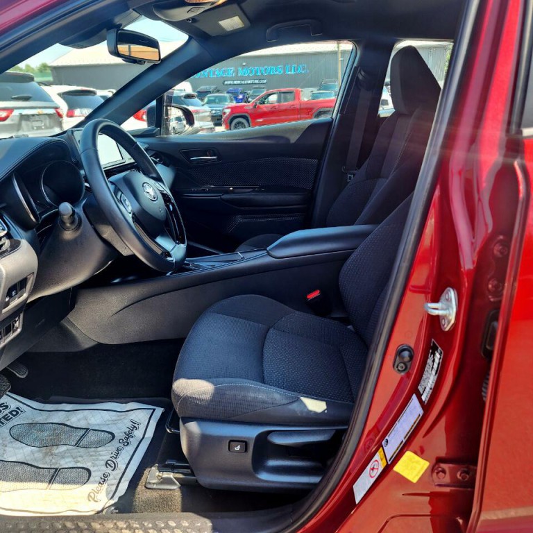 2018 Toyota C-HR Image 13