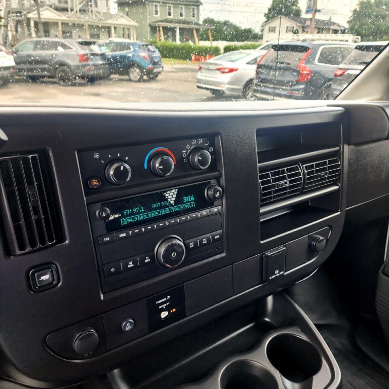2023 Chevrolet Express Image 9