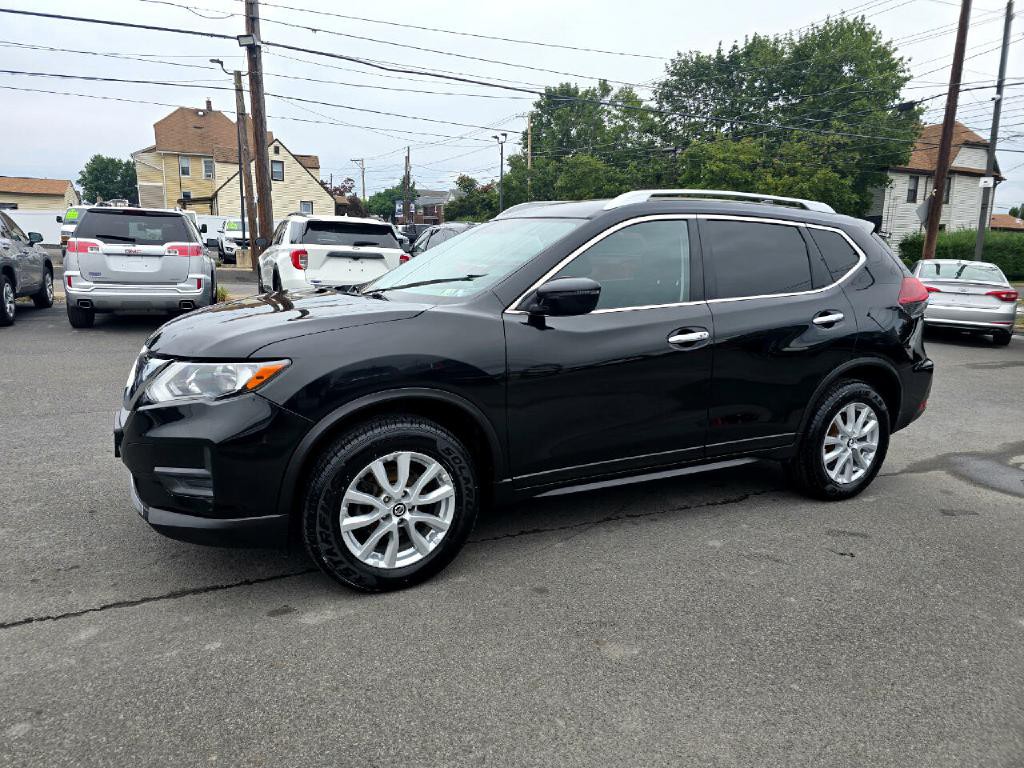 2018 Nissan Rogue Image 2
