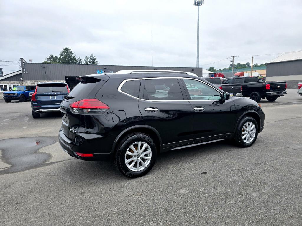 2018 Nissan Rogue Image 4