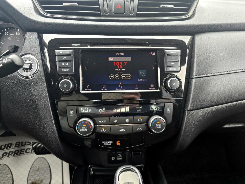 2018 Nissan Rogue Image 8