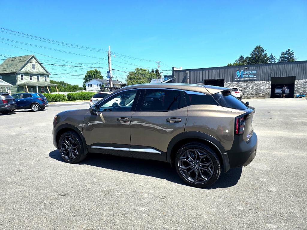 2025 Nissan Kicks Image 3