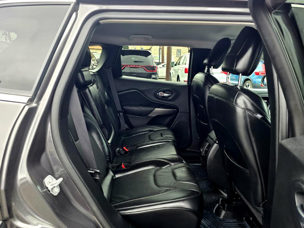 2019 Jeep Cherokee Image 13