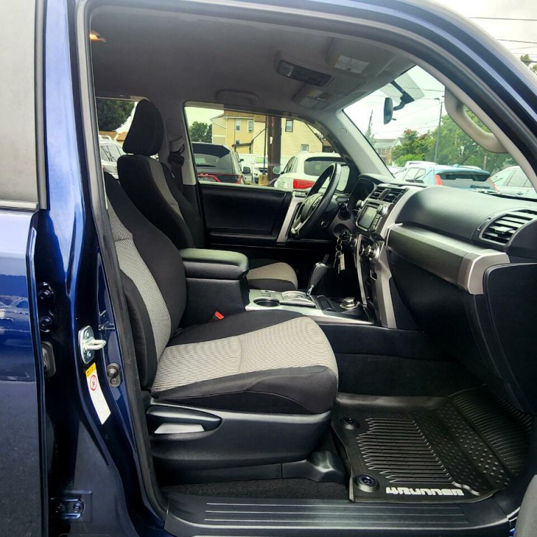 2018 Toyota 4Runner Image 13