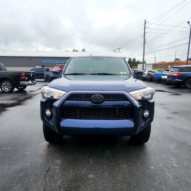 2018 Toyota 4Runner Image 16