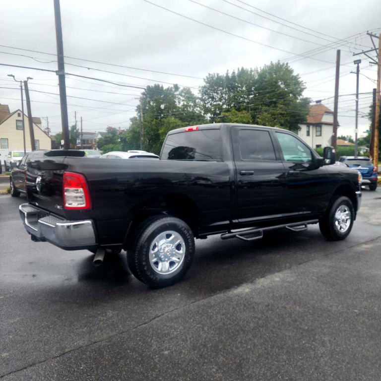 2024 RAM 2500 Image 4