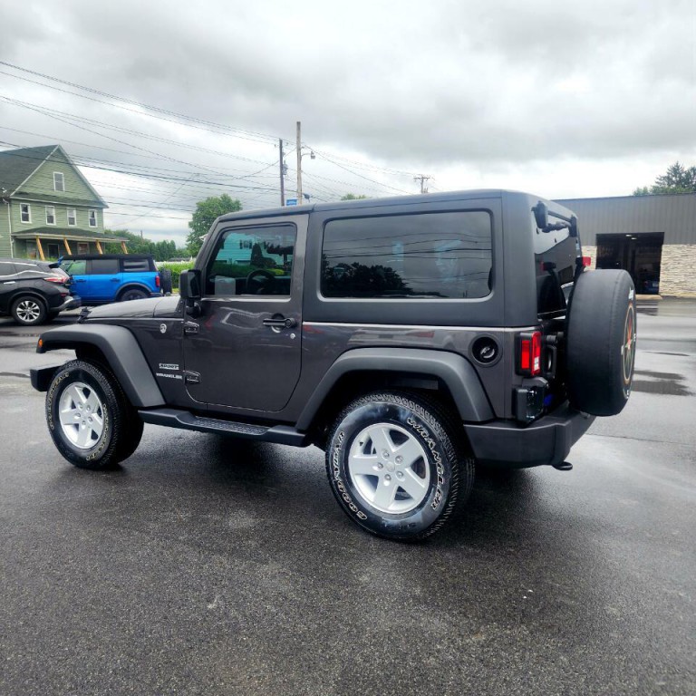 2017 Jeep Wrangler Image 3