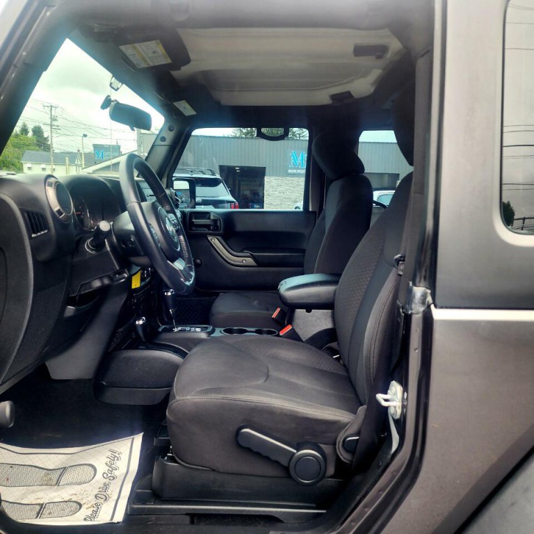 2017 Jeep Wrangler Image 12
