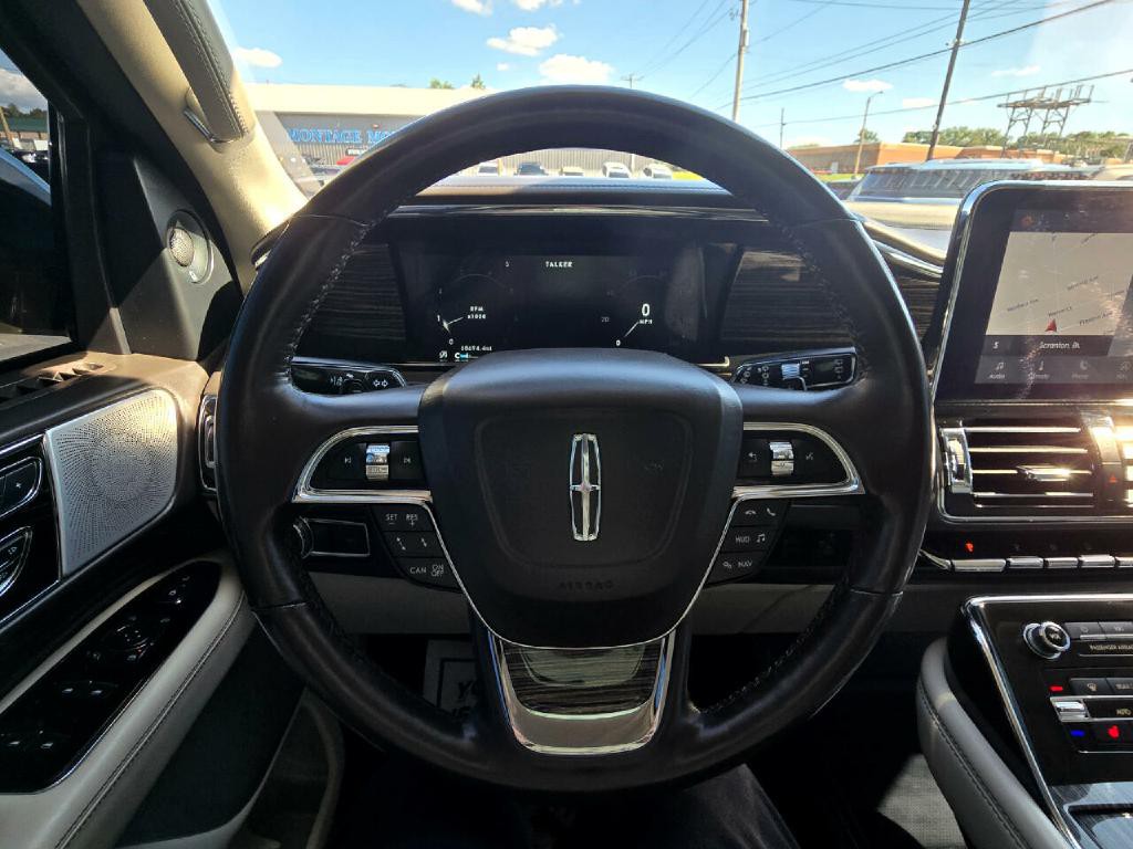 2020 Lincoln Navigator Image 6