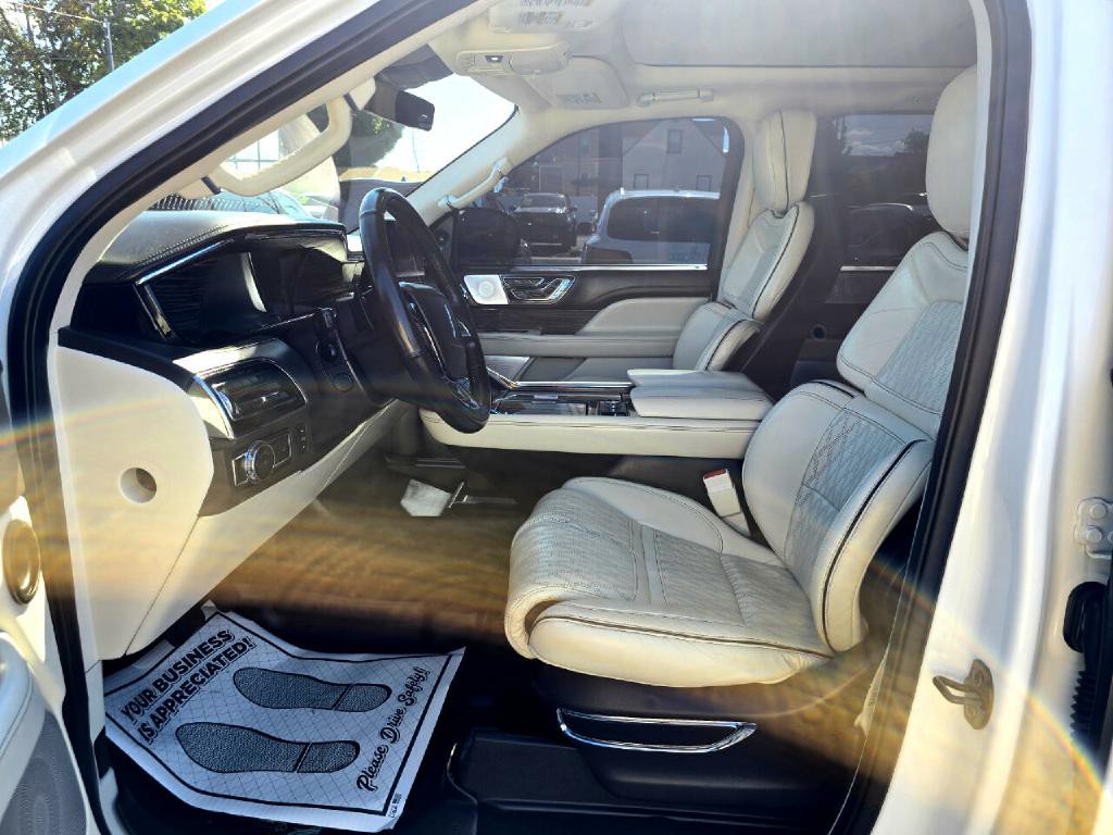 2020 Lincoln Navigator Image 13