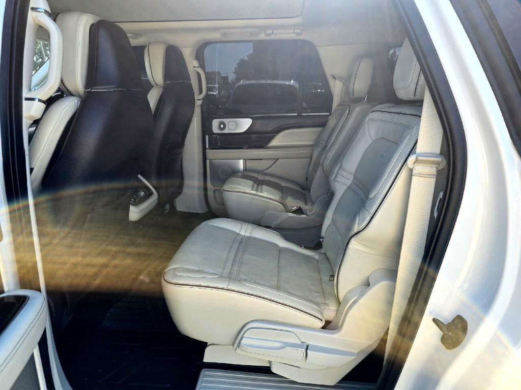 2020 Lincoln Navigator Image 14