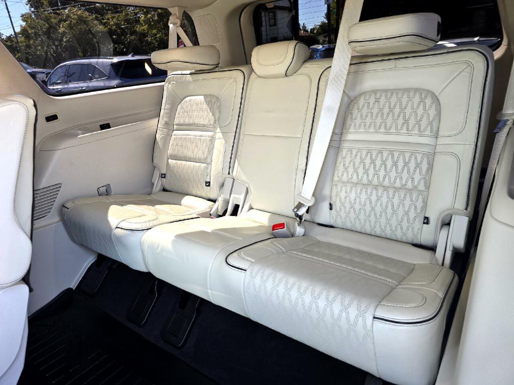 2020 Lincoln Navigator Image 15