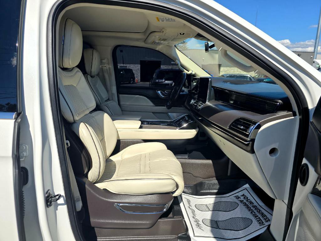 2020 Lincoln Navigator Image 18