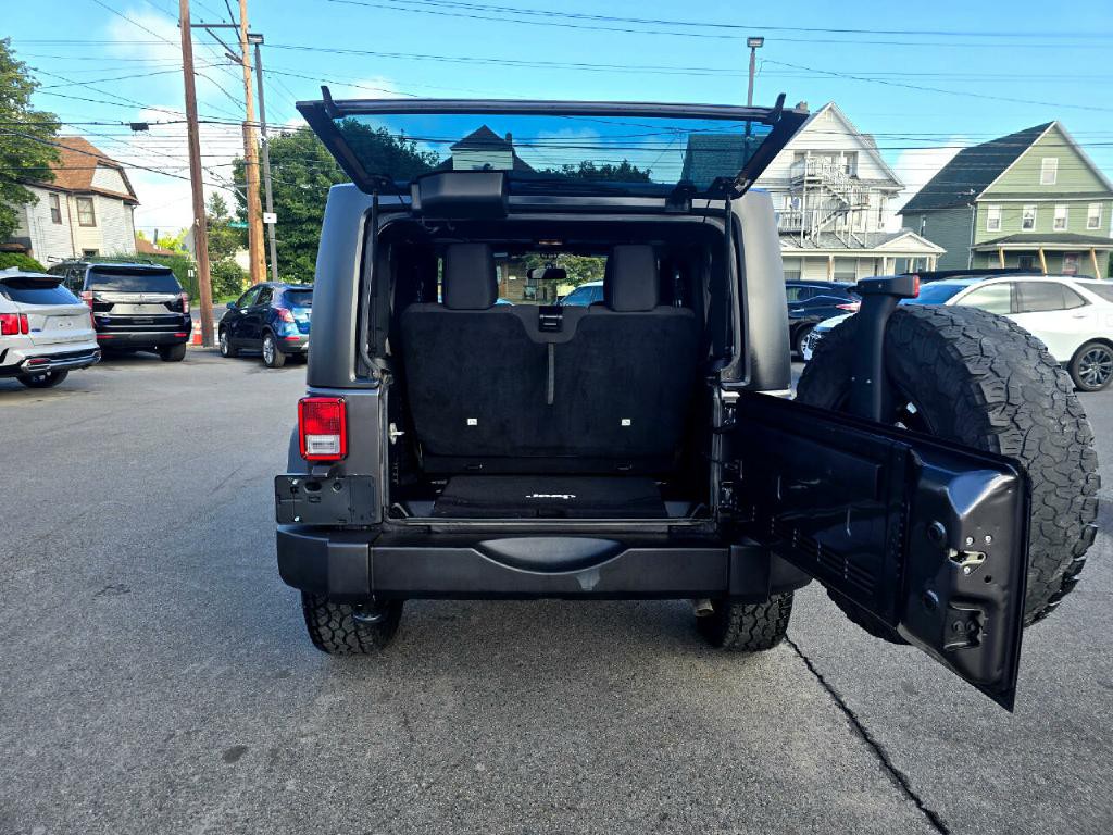 2016 Jeep Wrangler Image 15