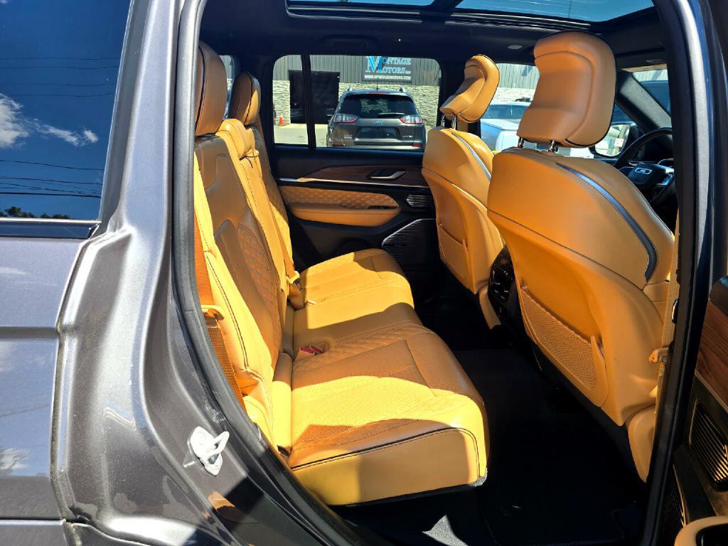 2023 Jeep Grand Cherokee Image 13