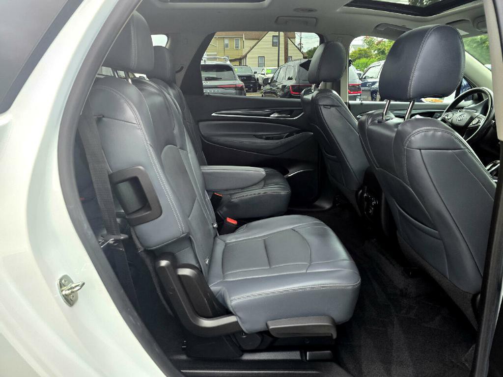 2019 Buick Enclave Image 16