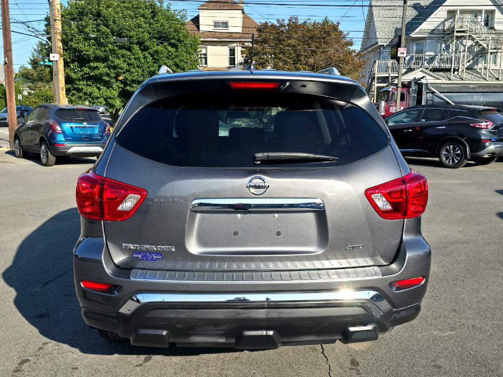 2017 Nissan Pathfinder Image 17