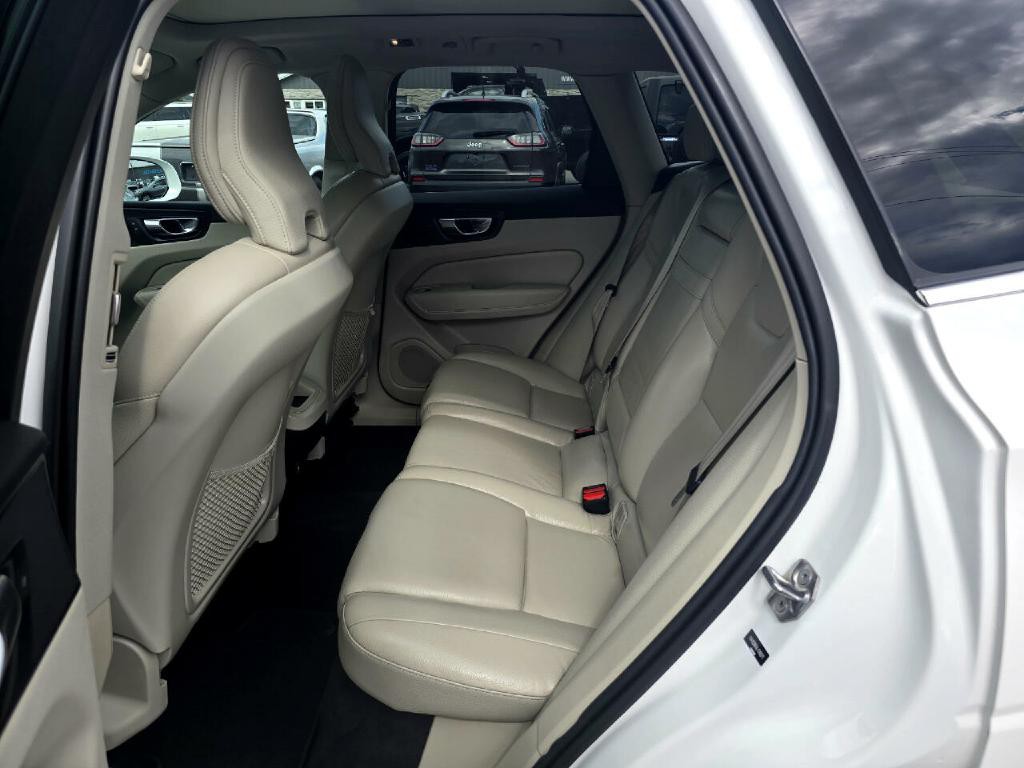 2020 Volvo XC60 Image 13