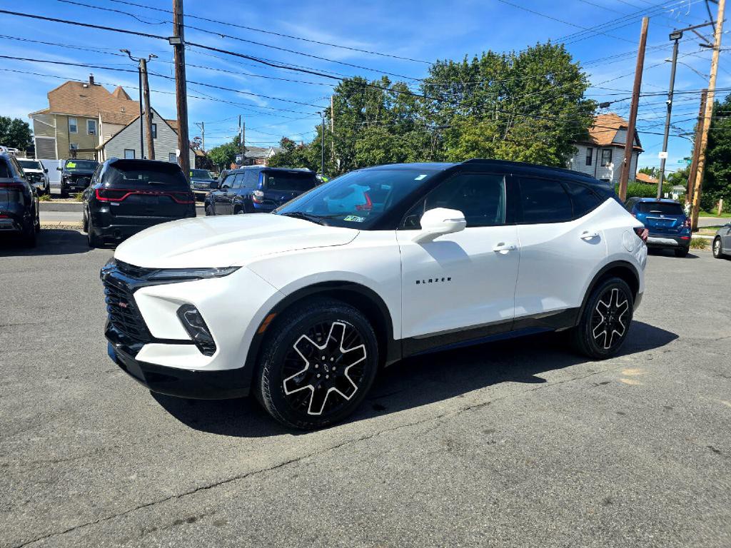 2023 Chevrolet Blazer Image 2