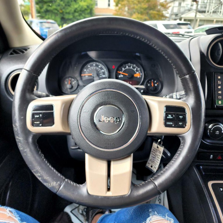 2017 Jeep Patriot Image 9