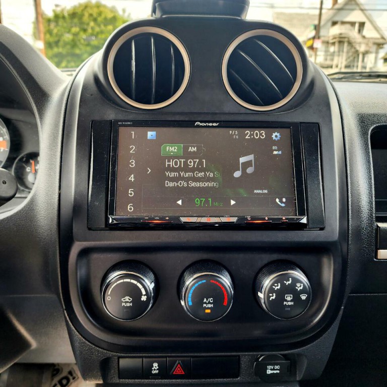 2017 Jeep Patriot Image 11