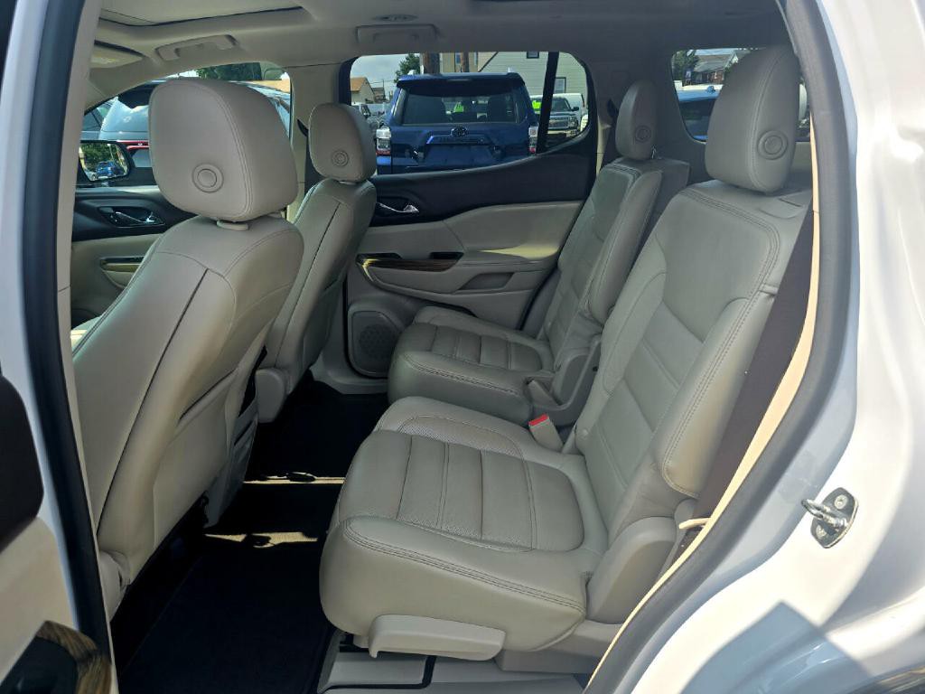 2017 GMC Acadia Image 14