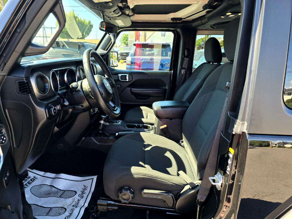2022 Jeep Wrangler Image 11