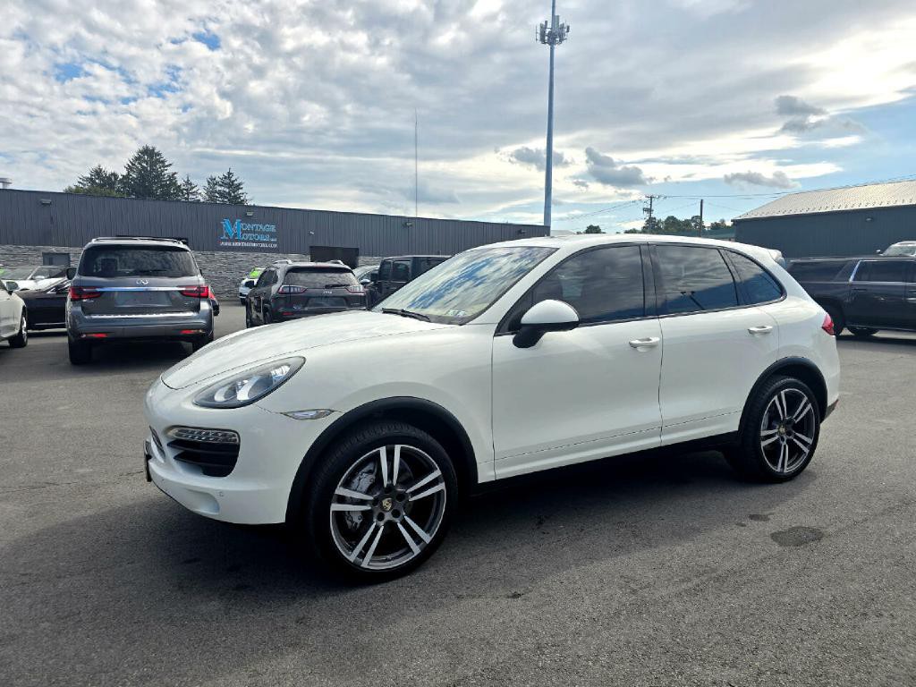2012 Porsche Cayenne Image 2