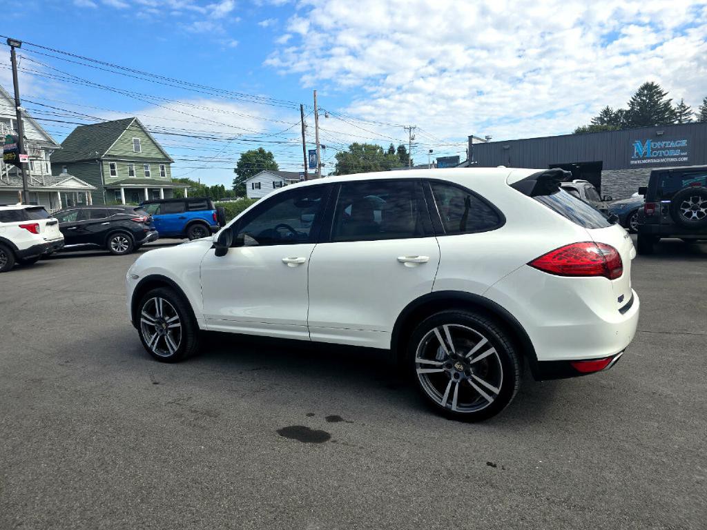 2012 Porsche Cayenne Image 3